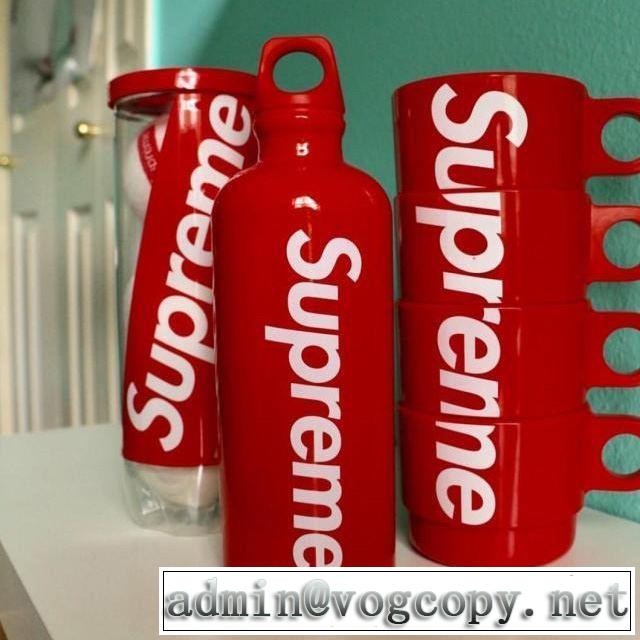 ベストはキレイめな印象に SUPREME SS19 TRAVELLER 0.6L BOTTLE 水差し キレイめ感が強い