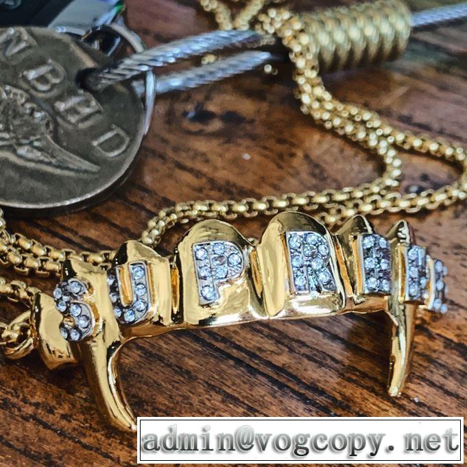 キーホルダー 今季は特に注目ファション Supreme 19SS Fronts Keychain ファッションにトレンド