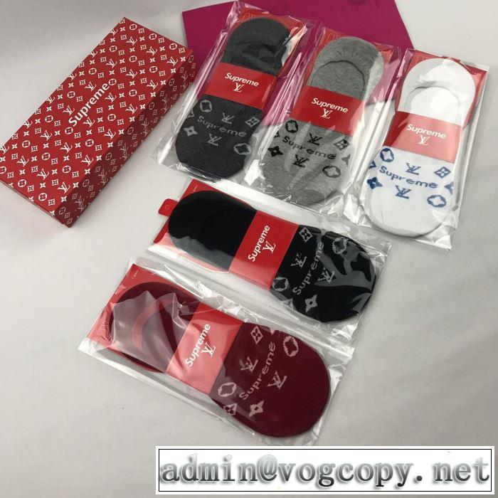 SUPREME  2019秋冬最重要アイテム 秋トレンドの新定番 靴下 シュプリーム 今年の流行りファション