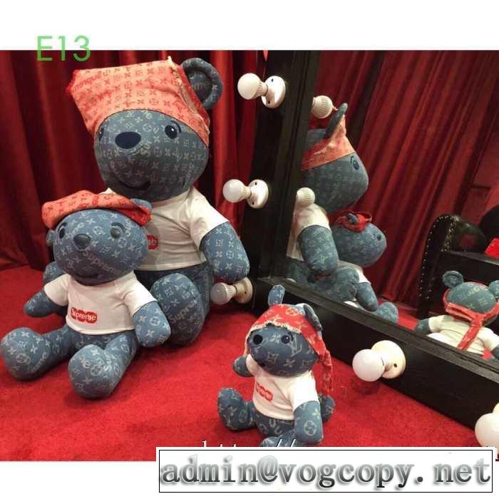 2019-20秋冬トレンドファッション シュプリーム  SUPREME最新秋冬トレンドをチェック  ぬいぐるみ 秋冬流行りファション