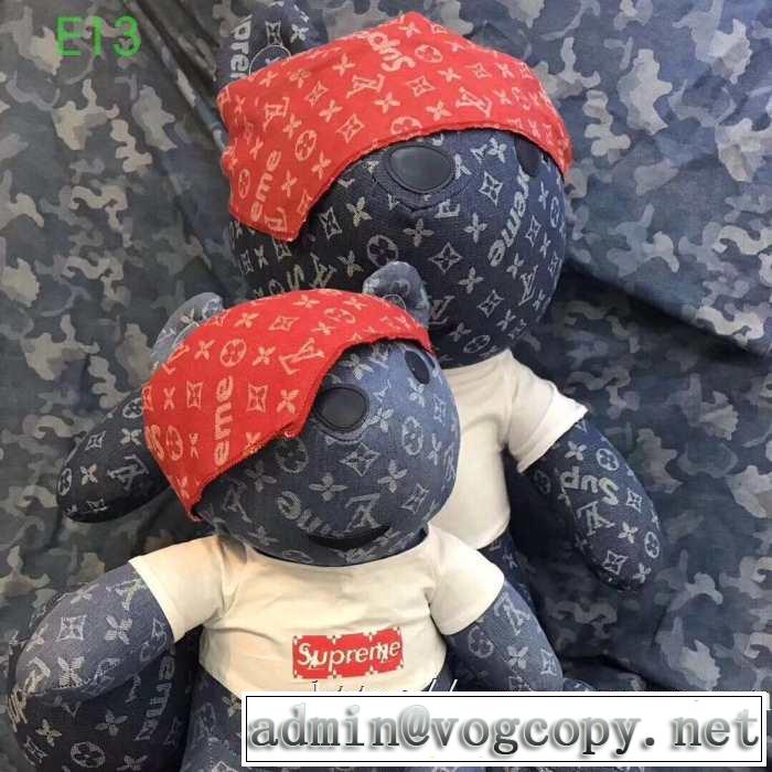 2019-20秋冬トレンドファッション シュプリーム  SUPREME最新秋冬トレンドをチェック  ぬいぐるみ 秋冬流行りファション