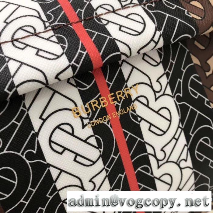 春夏のトレンドアイテム リュック  大人の可愛さを引き立て  バーバリー BURBERRY 大人カジュアル夏ファッション2019