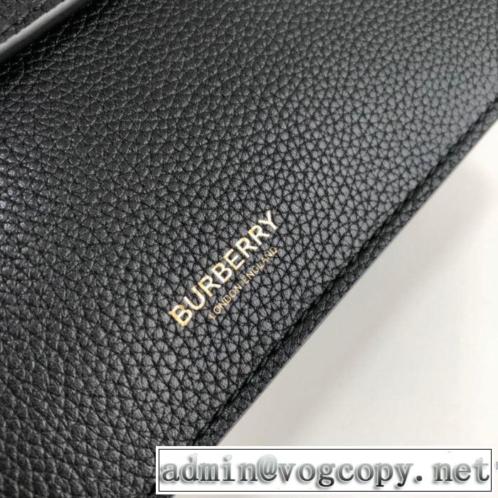 レディースバッグ ブラッシュアップして華やかに  バーバリー 2019春夏は人気定番 BURBERRY 優しい雰囲気スタイリッシュに