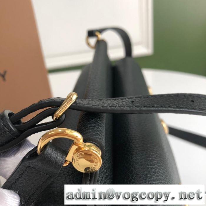 レディースバッグ ブラッシュアップして華やかに  バーバリー 2019春夏は人気定番 BURBERRY 優しい雰囲気スタイリッシュに