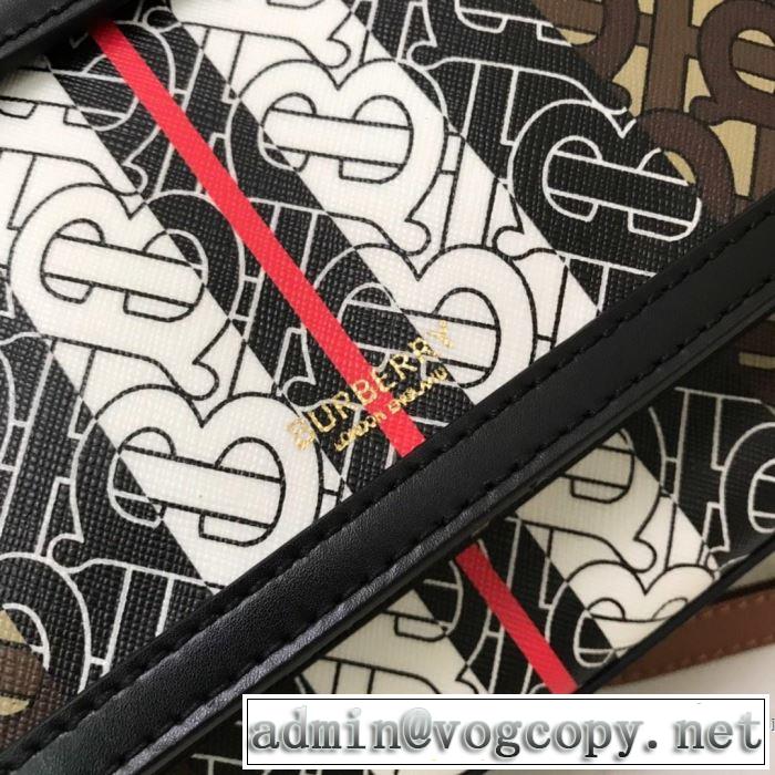 今年は大きめの新作がトレンド レディースバッグ  バーバリー 季節感のあるファッション BURBERRY 【2019年】夏のファッション