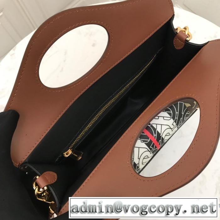 今年は大きめの新作がトレンド レディースバッグ  バーバリー 季節感のあるファッション BURBERRY 【2019年】夏のファッション