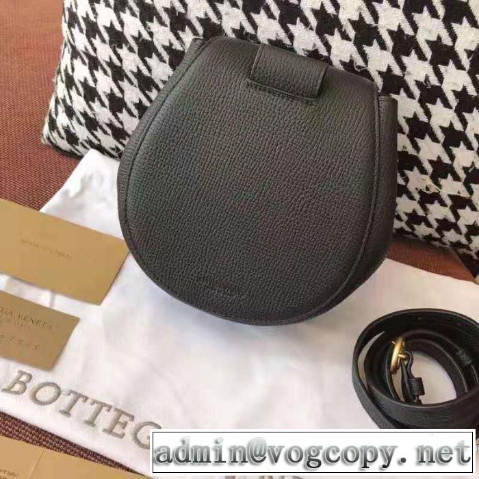 化粧バッグ 夏気分UP最新コレクション ボッテガ ヴェネタ BOTTEGA VENETA  多色選択可 新作コレクションを見る
