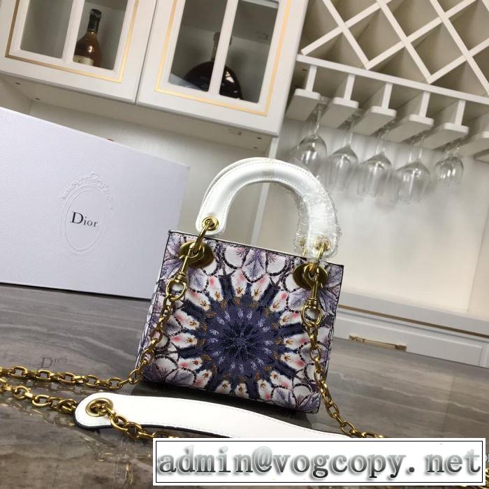 ディオール DIOR ハンドバッグ 2019年春夏のトレンドアイテム 春夏シンプルファッションでOK！