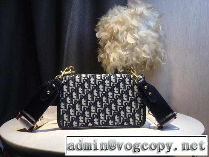 ぜひ今年のトレンドをチェック ディオール DIOR ちょっと大人の印象 レディースバッグ 2019年春夏流行ファッション