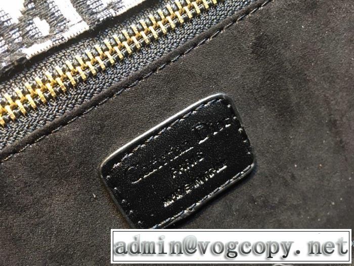 ぜひ今年のトレンドをチェック ディオール DIOR ちょっと大人の印象 レディースバッグ 2019年春夏流行ファッション