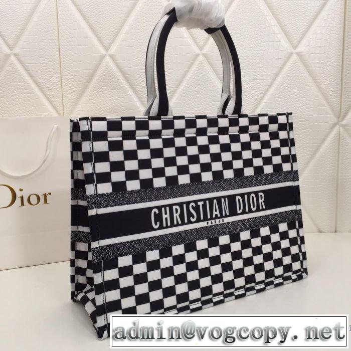 多色選択可 夏らしい品格が漂う ディオール 大人っぽいファション感 DIOR  レディースバッグ 2019春夏の大注目トレンド
