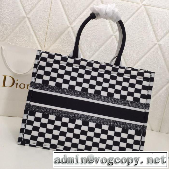 多色選択可 夏らしい品格が漂う ディオール 大人っぽいファション感 DIOR  レディースバッグ 2019春夏の大注目トレンド