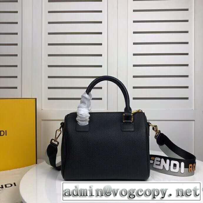 ハンドバッグ  4色可選 2019春夏トレンドアイテム今シーズン注目のデザイン  フェンディ FENDI