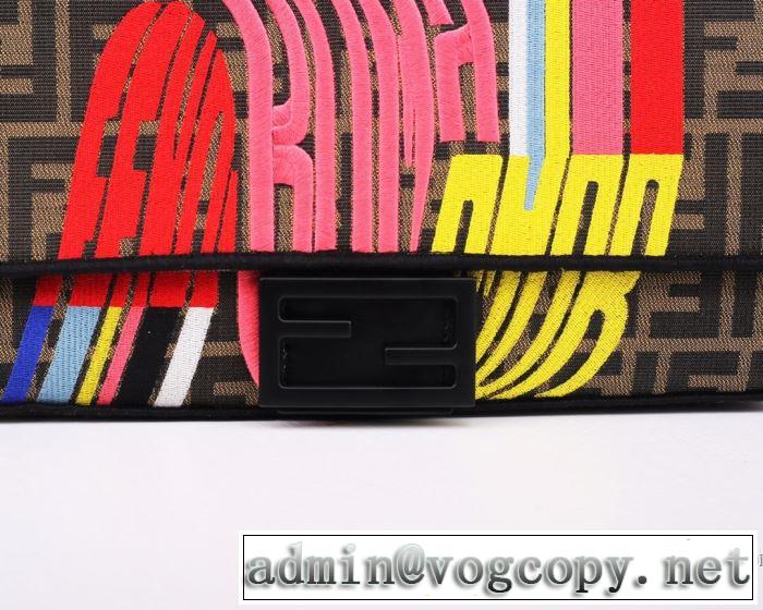 気持ちいい真夏日にぴったり フェンディ FENDI 季節感のあるファッション  レディースバッグ おしゃれな夏ファッション2019