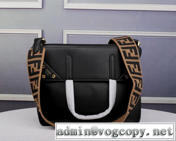 フェンディ FENDI 特に夏は人気アイテム 多色選択可  レディースバッグ今年春夏ファション流行り 暑い今こそ活躍させたい！