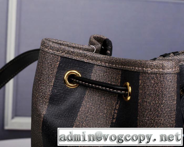 レディースバッグ  透け感新作がイチ推し フェンディ 上品な印象に格上げ FENDI 2019SSのトレンド商品  夏大人気のアイテム