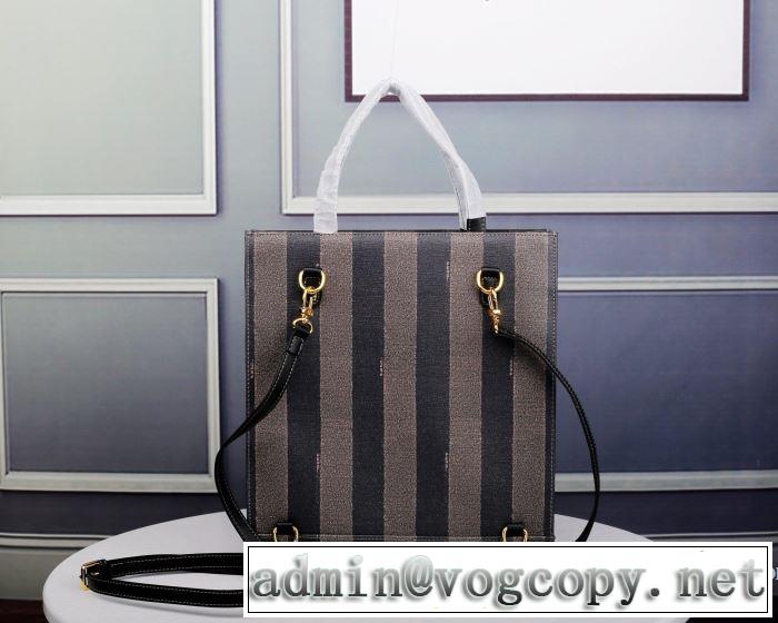 レディースバッグ  元気な印象のコーデ フェンディ2019春夏トレンドアイテム  FENDI  着るだけで上品なスタイル