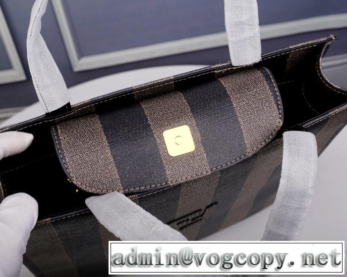 レディースバッグ  元気な印象のコーデ フェンディ2019春夏トレンドアイテム  FENDI  着るだけで上品なスタイル