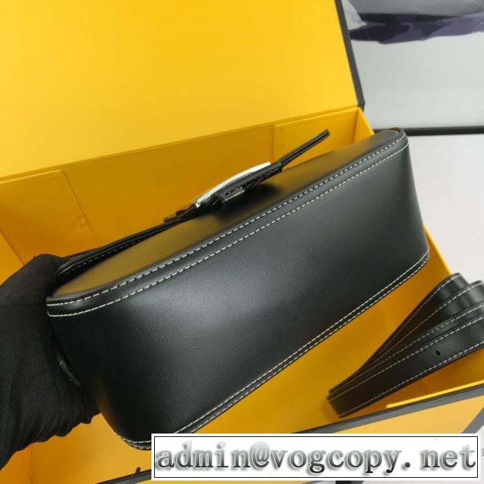 2色選択可夏の最新ファッション フェンディ オススメしたい最新注目ファション FENDI  2019年春夏シーズンの人気 レディースバッグ