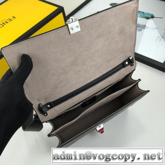 スタイルUPして着こなす フェンディおしゃれな大人の着こなし FENDI  レディースバッグ 2019年春夏のトレンドアイテム 多色選択可
