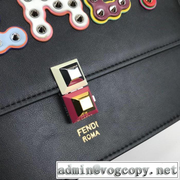 スタイルUPして着こなす フェンディおしゃれな大人の着こなし FENDI  レディースバッグ 2019年春夏のトレンドアイテム 多色選択可