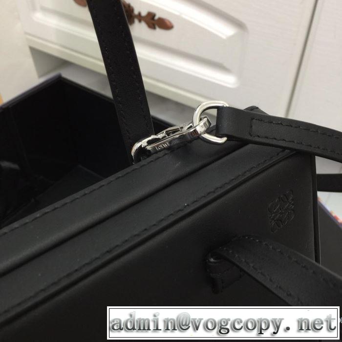レディースバッグ 大人っぽく着こなせる ロエベ春夏の流行り2019新品  LOEWE トップスをインするスタイル 多色選択可