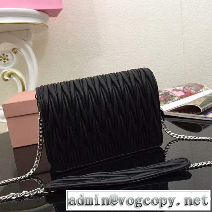 2019年春夏シーズンの人気 夏らしい季節感 ミュウミュウ MIUMIU 斜め掛けバッグ 4色可選