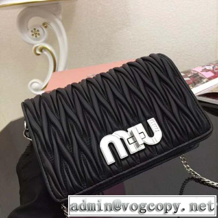 2019年春夏シーズンの人気 夏らしい季節感 ミュウミュウ MIUMIU 斜め掛けバッグ 4色可選