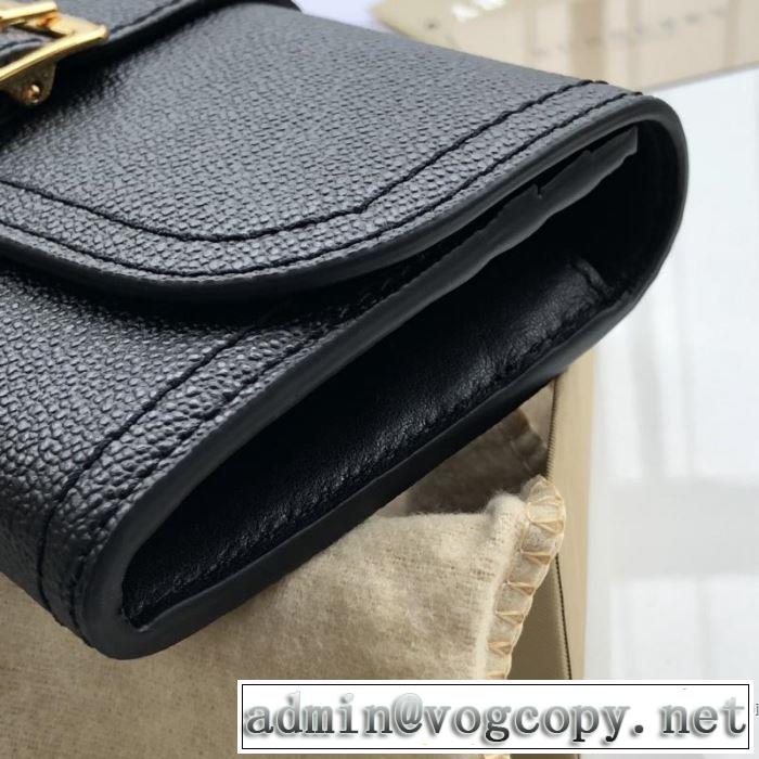 2019春夏も引き続きトレンド 目を引く春夏トップス バーバリー BURBERRY 財布 多色可選