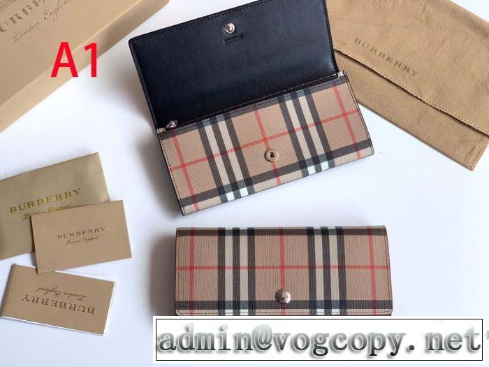 バーバリー 秋にこれがはやりそう BURBERRY【2019秋冬トレンド】押さえておきたい  財布/ウォレット サイズのよさを感じる新作