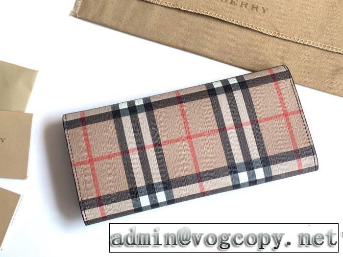 バーバリー 秋にこれがはやりそう BURBERRY【2019秋冬トレンド】押さえておきたい  財布/ウォレット サイズのよさを感じる新作