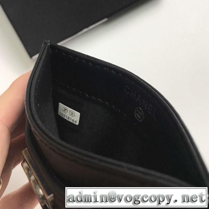 《2019年》今、注目のストリート CH CH 財布 4色可選 魅力的なカラー使い