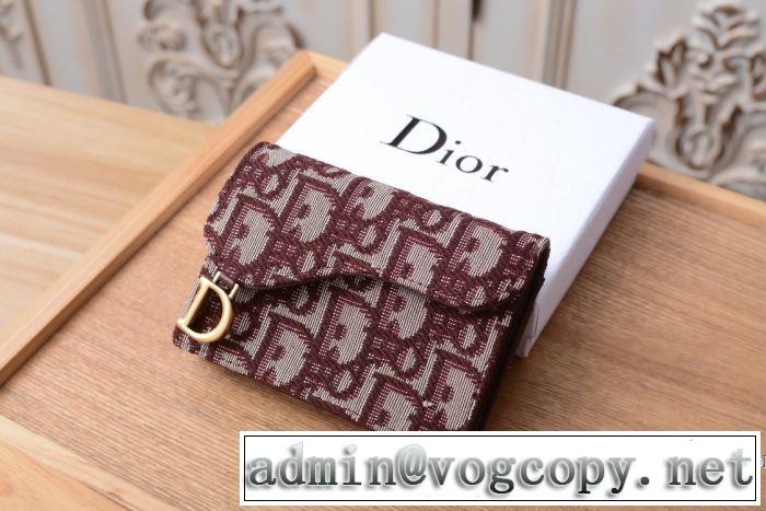 ディオール DIOR 【2019秋冬トレンド】押さえておきたい 3色可選 サイズのよさを感じる新作 財布/ウォレット 秋にこれがはやりそう