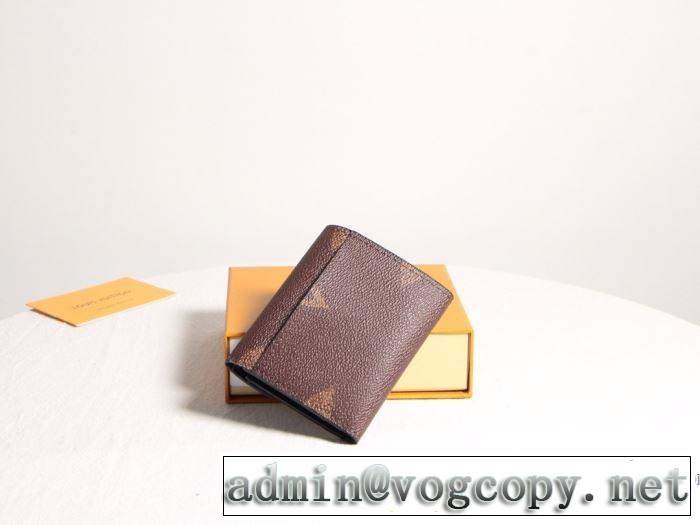 財布/ウォレット 秋冬ファッションコーディネート ルイ ヴィトン最重要！2019秋冬トレンド  LOUIS VUITTON  人気ファッション雑誌でも掲載