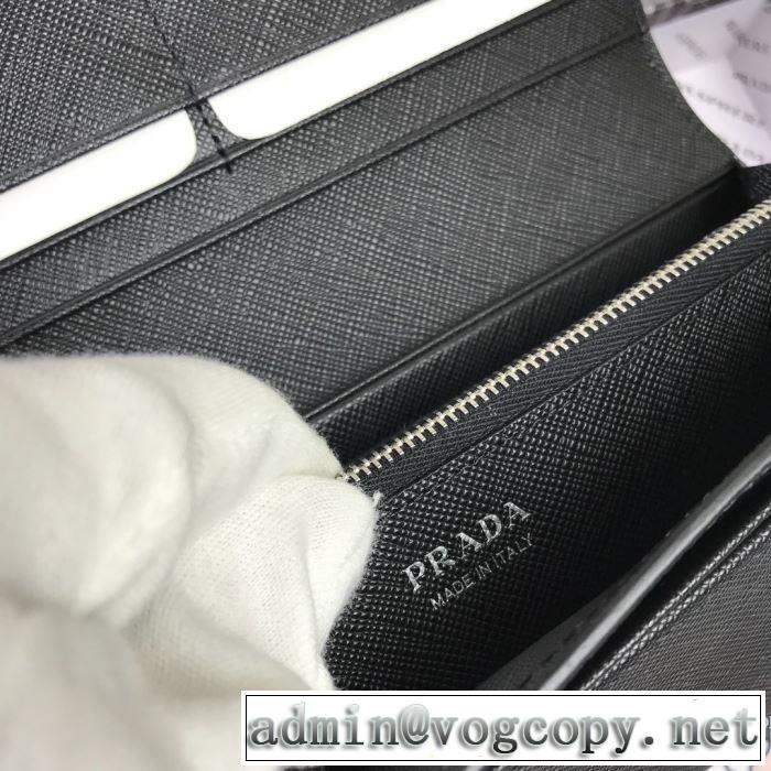 おしゃれ度アップ秋冬コレクション プラダ PRADA 2019秋のファッショントレンドはこれ 財布/ウォレット 秋ファションのトレンド2色可選