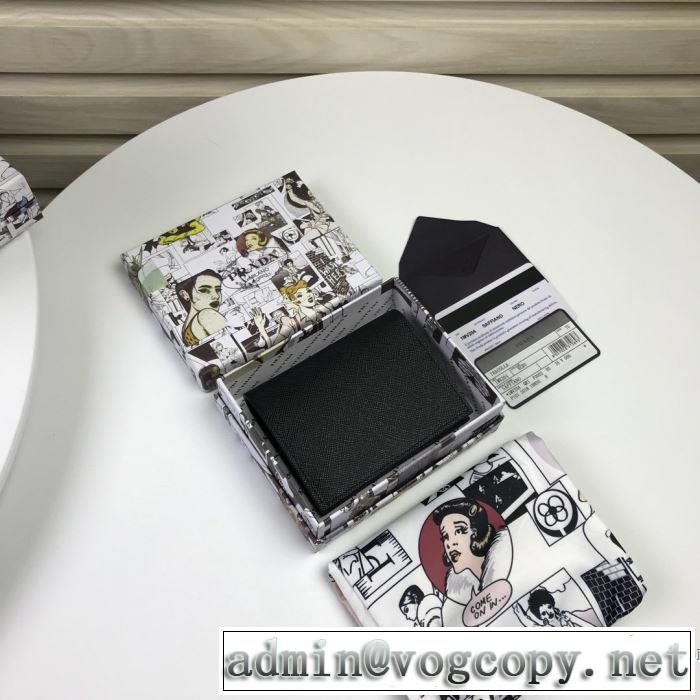 財布/ウォレット 【2019秋冬トレンド】押さえておきたい プラダ サイズのよさを感じる新作 PRADA  2色可選 秋にこれがはやりそう