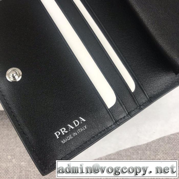 大胆なチェックの人気トレンド  プラダ PRADA 2019秋冬トレンドアイテム 財布/ウォレット 2色可選 今年注目な新品セール