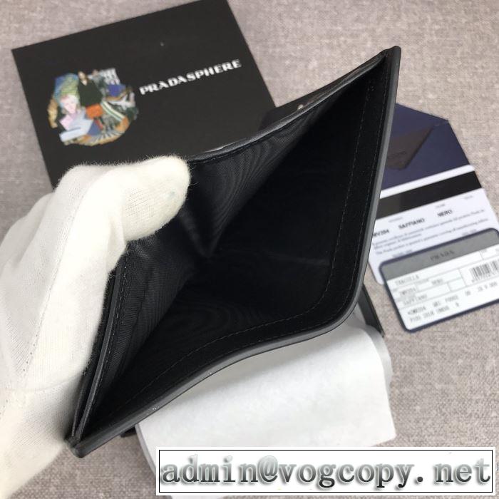 大胆なチェックの人気トレンド  プラダ PRADA 2019秋冬トレンドアイテム 財布/ウォレット 2色可選 今年注目な新品セール