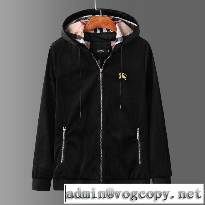 2019年最新ファッション 上下セット スタイルアップ効果 バーバリー BURBERRY リラックス感のある着こなし