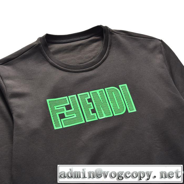 フェンディ FENDI ブラッシュアップして華やかに プルオーバーパーカー 2019年夏の一押しファッションアイテム