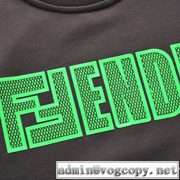 フェンディ FENDI ブラッシュアップして華やかに プルオーバーパーカー 2019年夏の一押しファッションアイテム