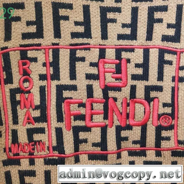 プルオーバーパーカー 大人っぽいファション感 フェンディ 大胆なデザイン FENDI  2019春夏の大注目トレンド
