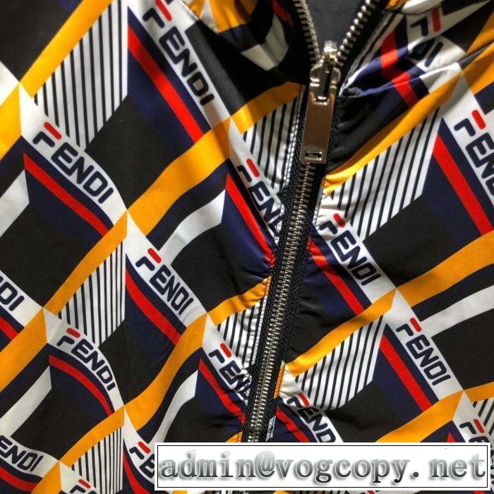 今年春夏ファション流行り  フード付きコート  2019SSのトレンド商品 フェンディ FENDI 透け感優しい