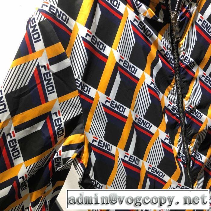 今年春夏ファション流行り  フード付きコート  2019SSのトレンド商品 フェンディ FENDI 透け感優しい