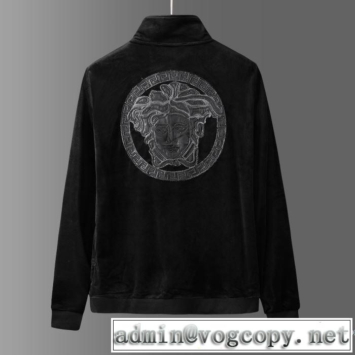 2019春夏の大注目トレンド 上下セット 春夏のトレンドアイテム  ヴェルサーチVERSACE