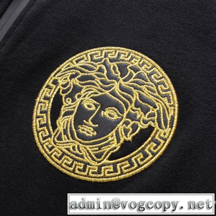 《2019年》今、注目のストリート  ヴェルサーチVERSACE 派手にはなりすぎず 上下セット今年流大人っぽさ