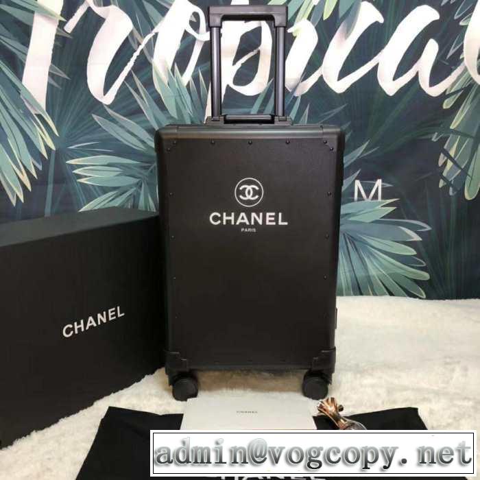 人気商品 CH CH2019春夏の大注目トレンド スーツケース 送料込み 希少品
