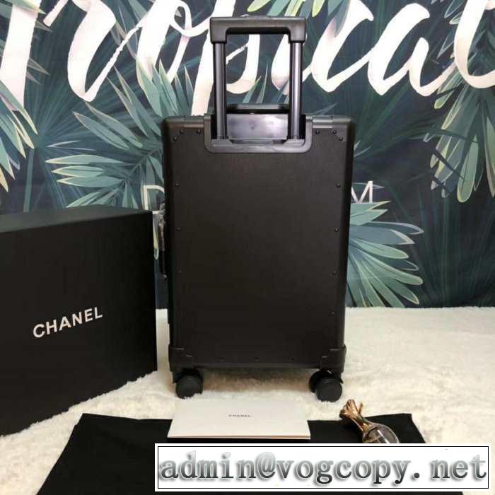 人気商品 CH CH2019春夏の大注目トレンド スーツケース 送料込み 希少品