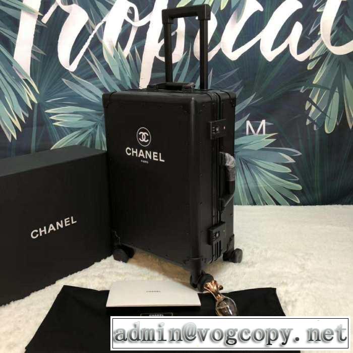 人気商品 CH CH2019春夏の大注目トレンド スーツケース 送料込み 希少品