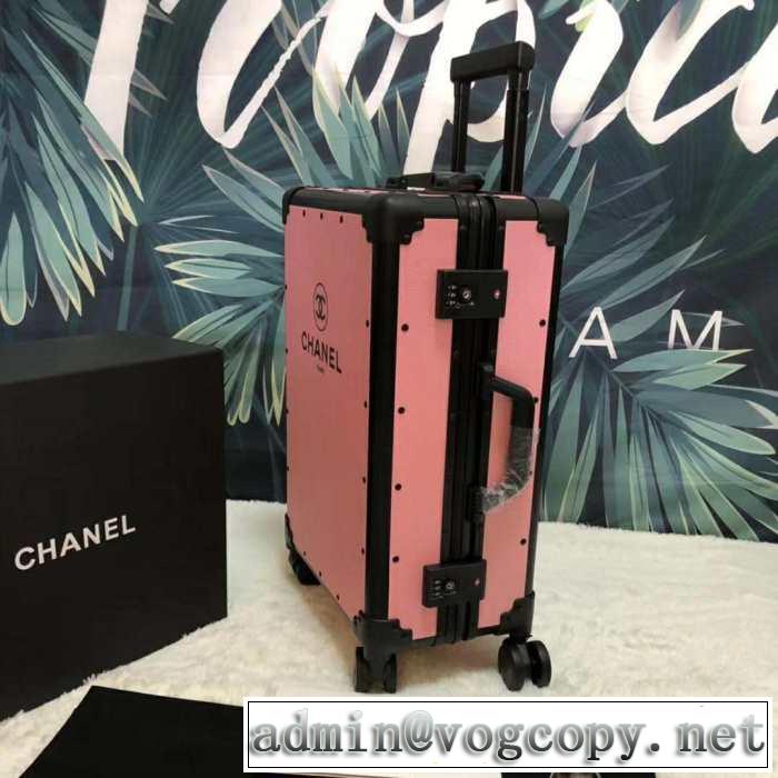 送料込み 希少品 CH2019春夏の大注目トレンド CHスーツケース NEW素敵